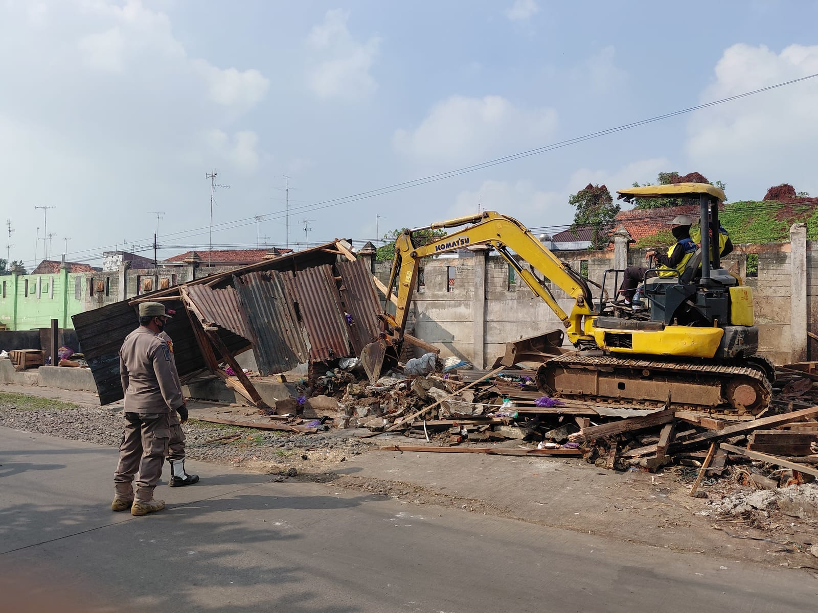 Pembongkaran Lapak Jalan Pattimura Dimulai, Kawasan Disiapkan Jadi Ruang Hijau