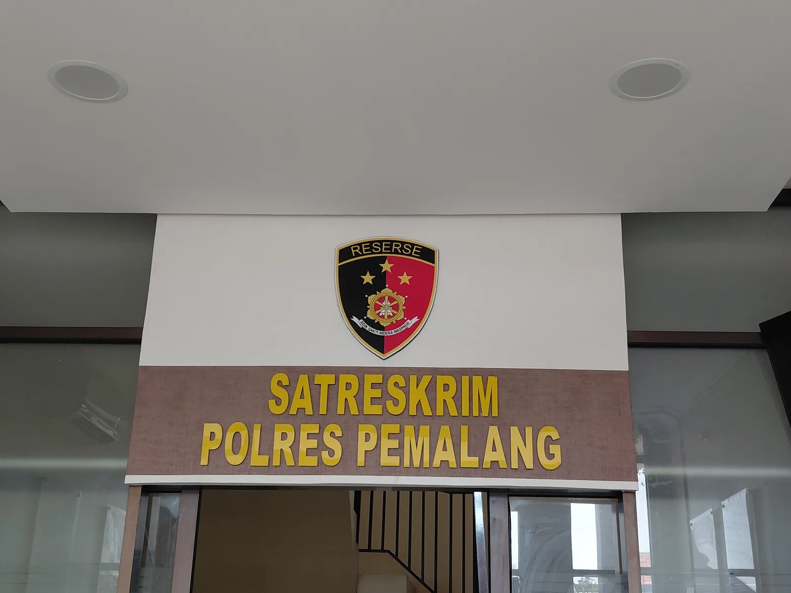 Ratusan Warga dan Wali Murid Demo di SDN 01 Kebondalem, Minta Kasus Diusut Tuntas